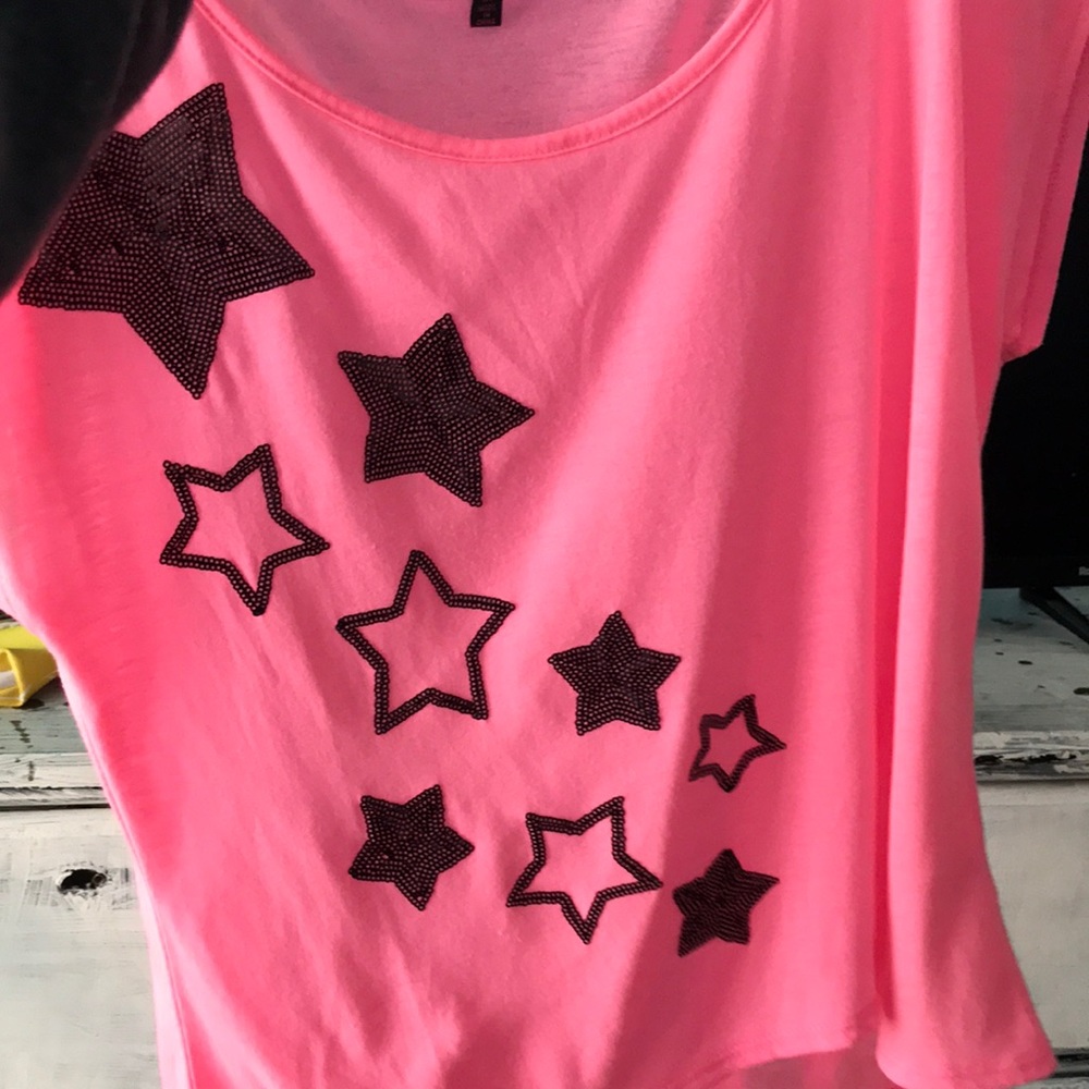 3 for 10 Pink star shirt